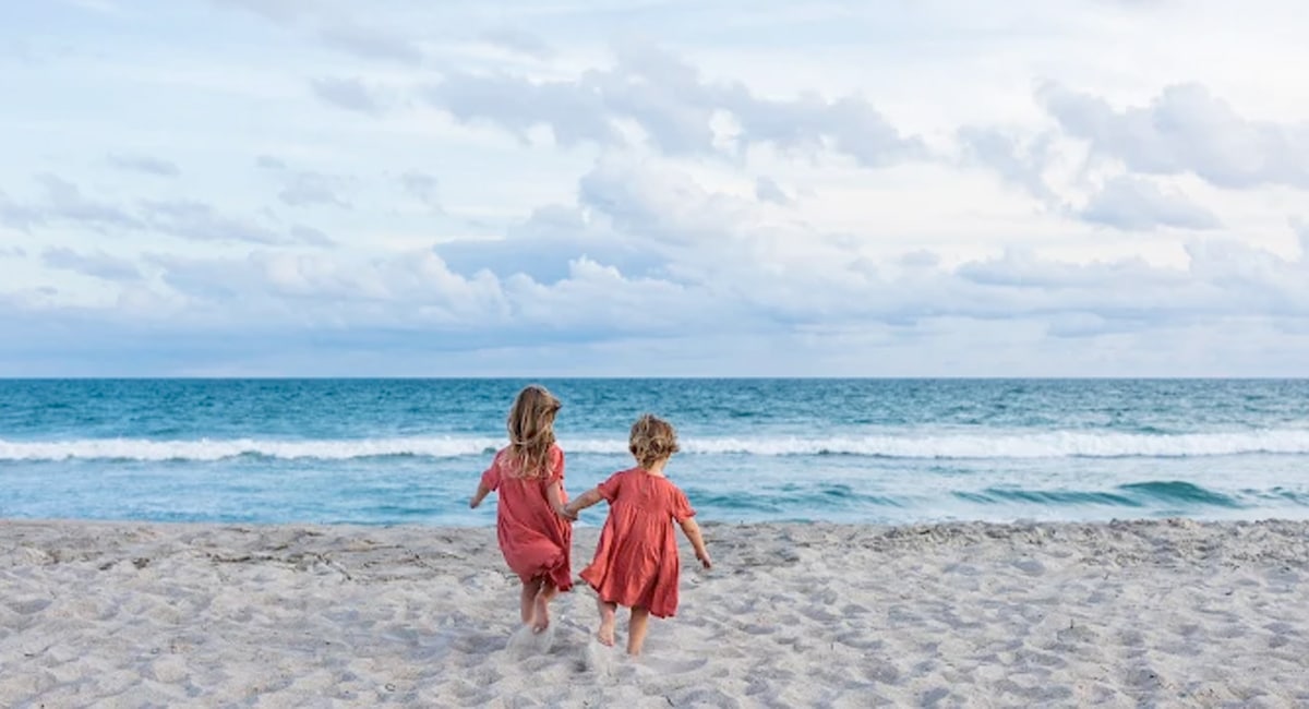 get pictures at the Crystal coast beach