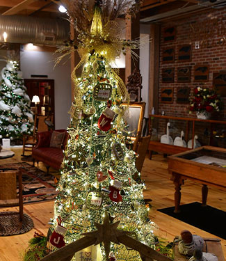 Beautiful Christmas tree, coastal theme