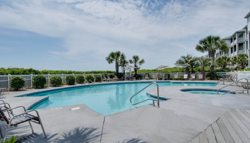 Ocean Club J-102 - outdoor pool