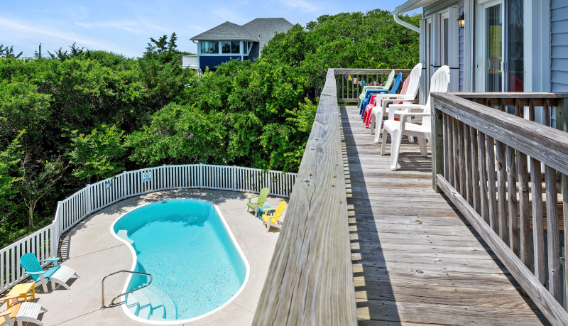 heaven sent - pool & deck