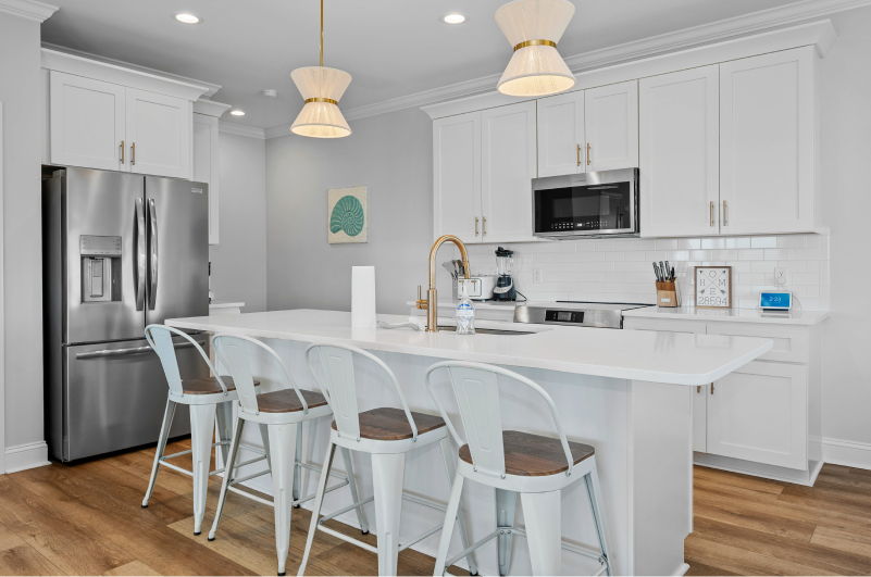 Seas Your Moment East - kitchen