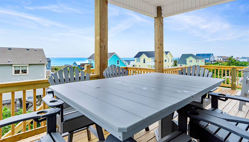 Salty Emerald beach view