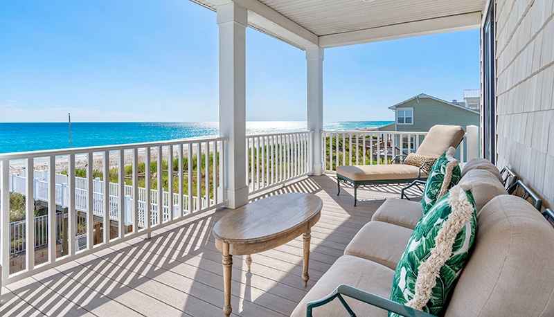 Cedar Lodge West oceanfront deck