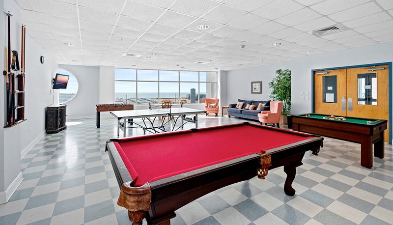 nautical club 704 - game room