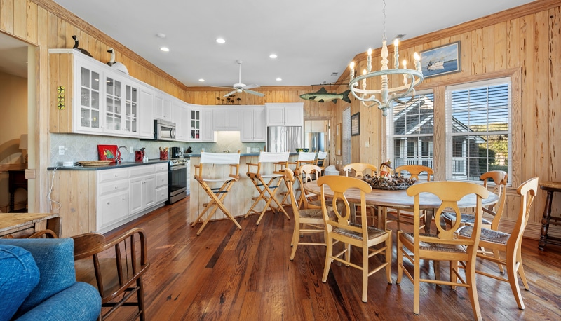 The Jolly Fisherman - dining room