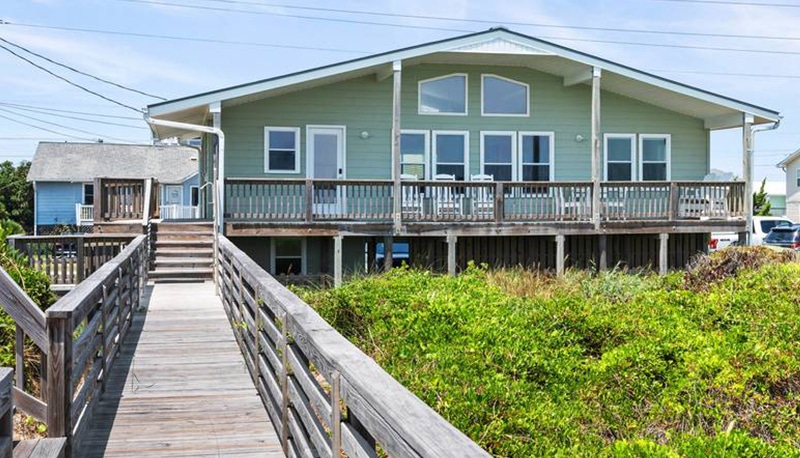 Sage and Sea beach vacation home in emerald isle