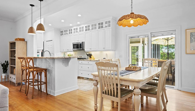 Mermaid’s Tale - kitchen