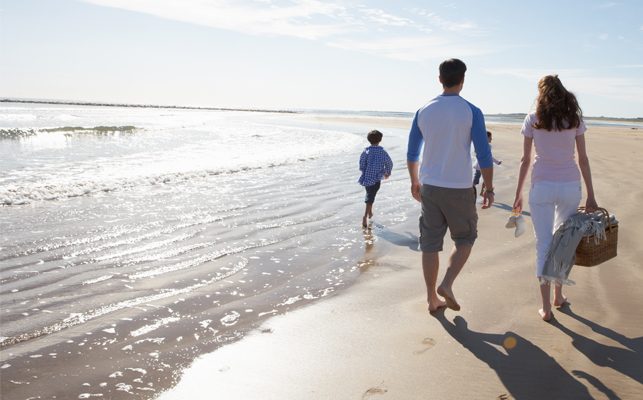 Best Picnic Spots on North Carolina’s Crystal Coast-Family