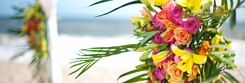 Emerald Isle beach wedding flowers