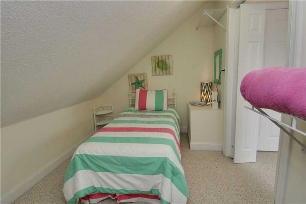 Featured Property When Pigs Fly - Kids Bed