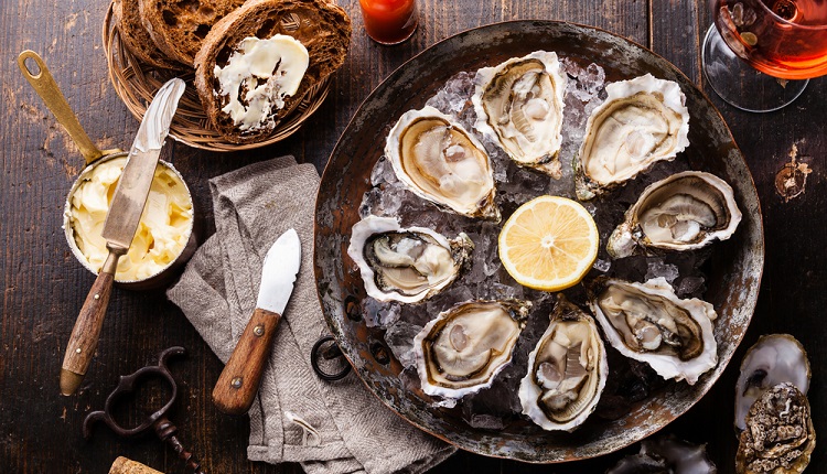 Oyster season in Emerald Isle