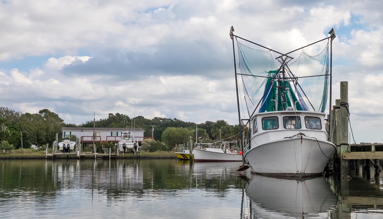 shrimp-trawler-harkers-island-nc