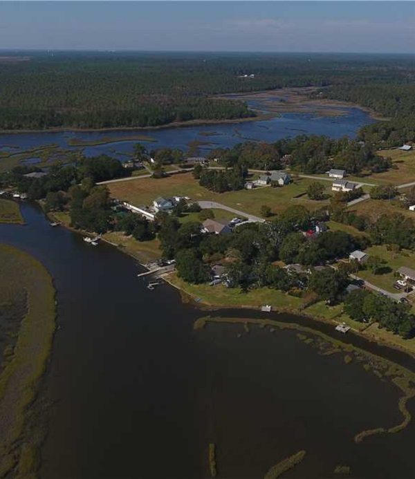 Search Vacation Rentals near Hubert and Jacksonville, North Carolina