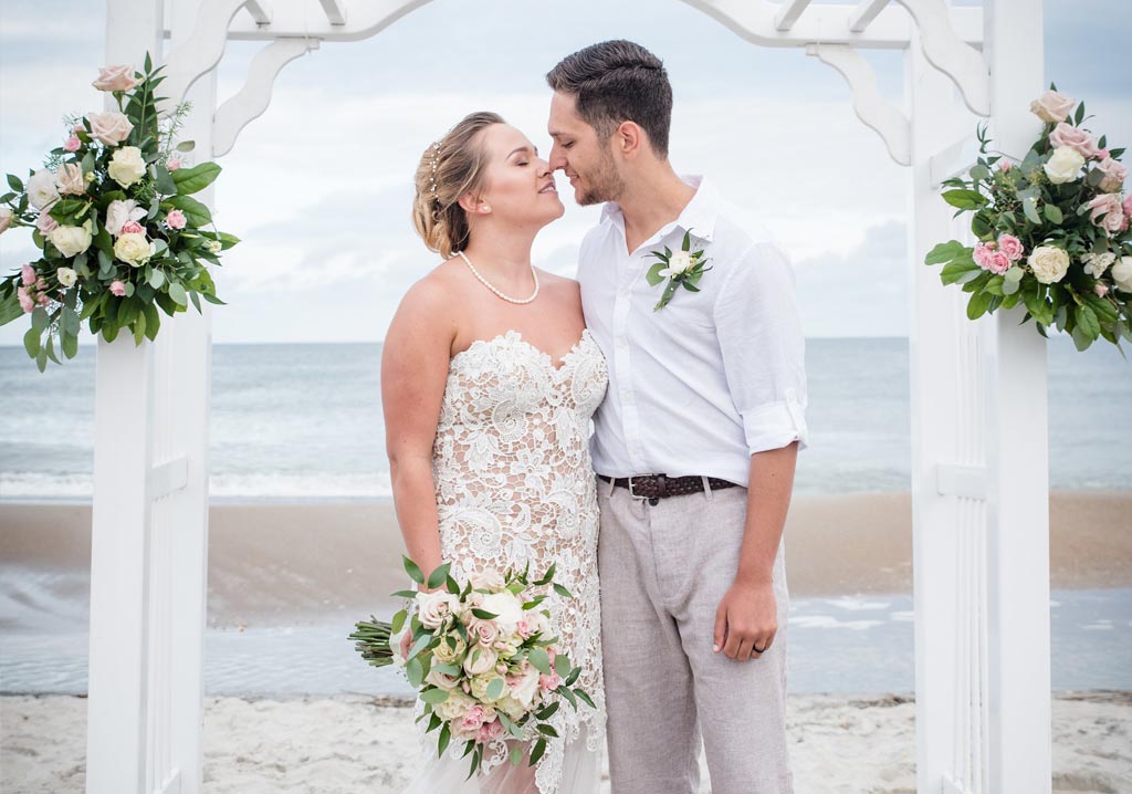 Plan Your Destination Beach Wedding in Emerald Isle, North Carolina